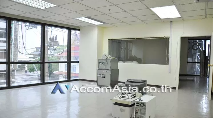 5  Office Space For Rent in Silom ,Bangkok BTS Sala Daeng at Kitpanit Building 13002152